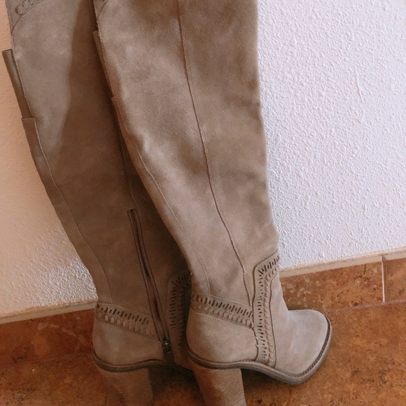 Vince Camuto Focy Verona Heeled Boots - Picture 2 of 7